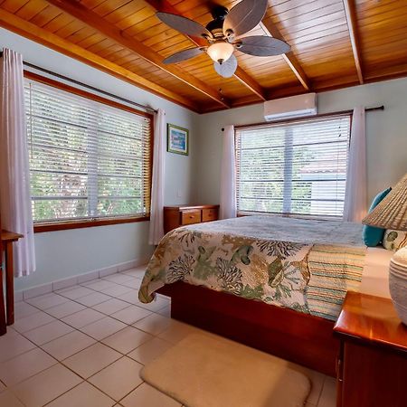 Coral Bay Villas サン・ペドロ エクステリア 写真
